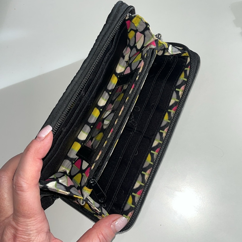 Vera Bradley Grab & Go Organizing Wallet Classic Black quilted diamond - Picture 6 of 11